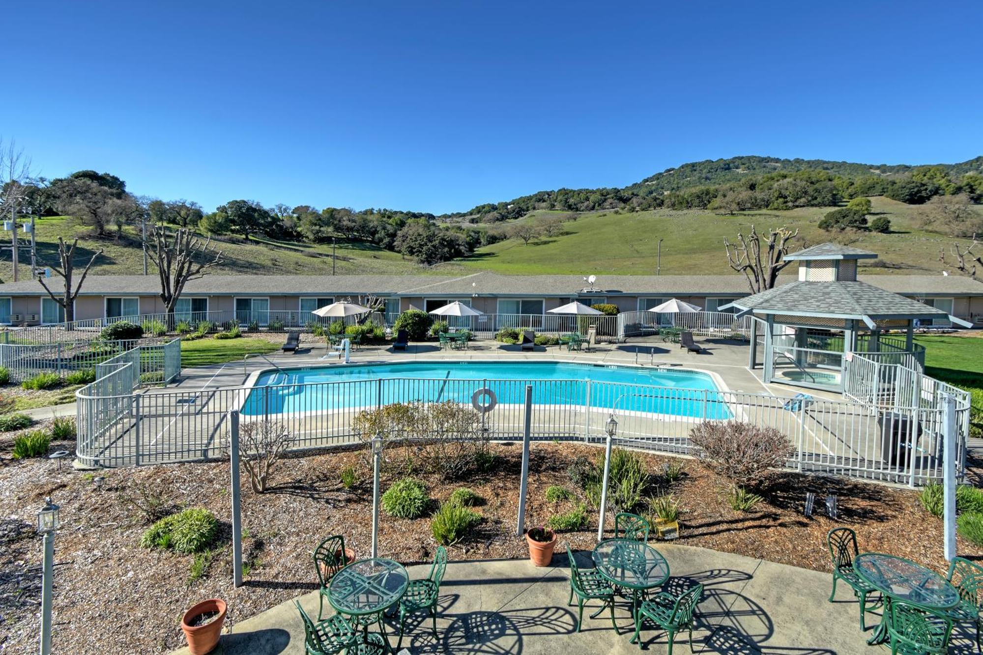 Days Inn By Wyndham Novato/San Francisco Экстерьер фото
