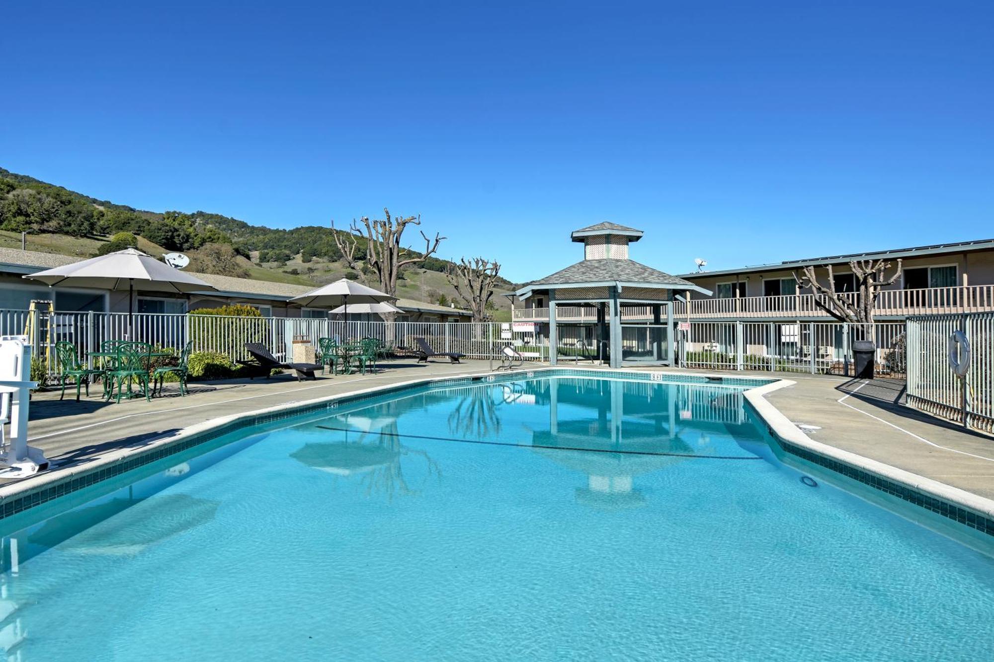Days Inn By Wyndham Novato/San Francisco Экстерьер фото