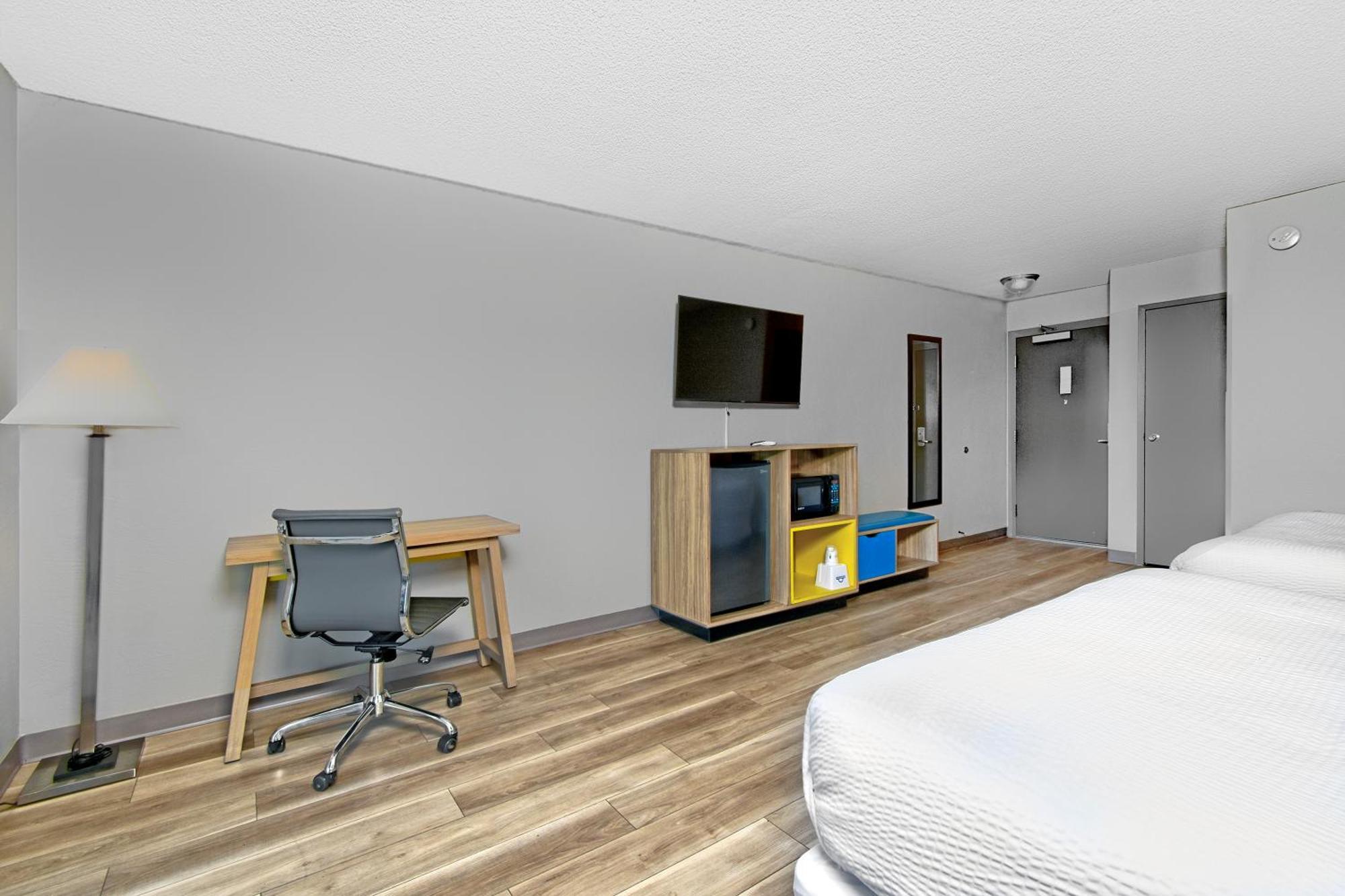 Days Inn By Wyndham Novato/San Francisco Экстерьер фото